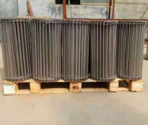 Aangepaste breedte roestvrijstalen transportband met spiraalvormige spoed, op maat gemaakt, duurzame industriële materiaalbehandelingsoplossing