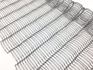 Het Metaaldraad van roestvrij staal Vlakke Flex Driven Oven Conveyor Belt voor het Koelen van Cake
