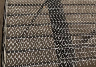 316 Roestvrij staal Diamond Shape Metal Mesh 3,4 Uitgebreide Transportbanden van de Metaallat