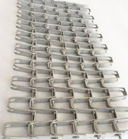 Van het het Roestvrije staalmetaal van de honingraat de Grote Muur Mat van Mesh Belt Drag Grass Protector
